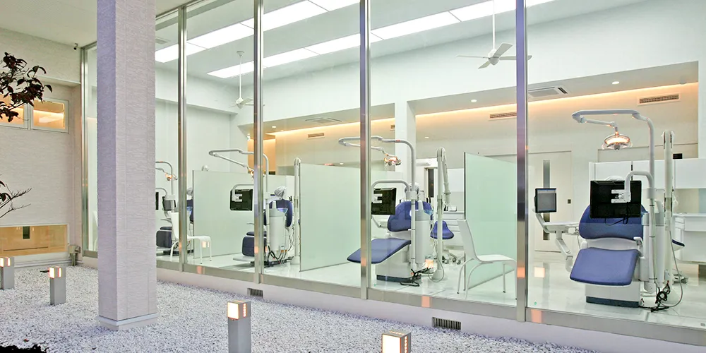 院内の様子1：受付・待合室